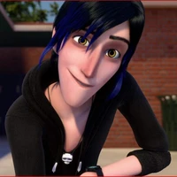 Douxie Casperan (quá khứ)