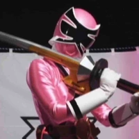 Thần Kiếm Hồng