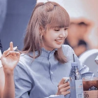 nhân vật nữ
