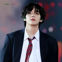 Kim Taehyung /Anh Jennie/