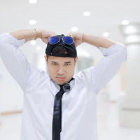Vinh(bn thân Khoa/Karik)
