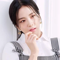 Kim Jisoo ( chị)