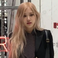 Park Rosé ( Nàng)