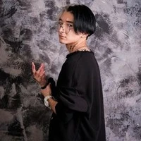 Rendi ( bố Raides )