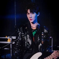 Dư Vũ Hàm(anh)