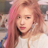 Roseanne Park(Cô)