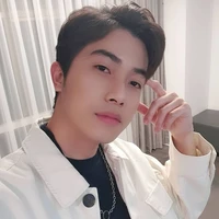Cris (bạn Jack)