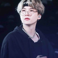 Min Yoongi (Suga) 