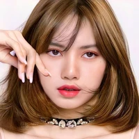 Lalisa Manoban (Cô)