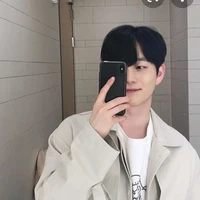 Người bí ẩn