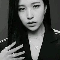 Myoiu Mina (cô)