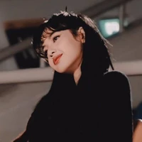 Lalisa Manoban - (Chị)