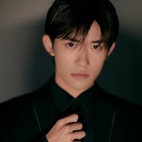 Dịch Dương Thiên Tỉ (hắn)