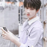 Ngao Tử Dật (anh họ cậu và cô)