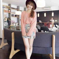 Mẹ Khoa, Ngân < Hari Won >