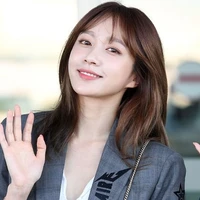 Ahn Hani -Chị-