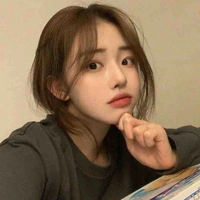 Lý Hảo Vy ( chị họ n9)