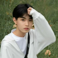 Vũ Thanh Phong ( Kim Ngưu - 22 tuổi )
