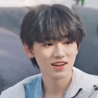 Tống Á Hiên.