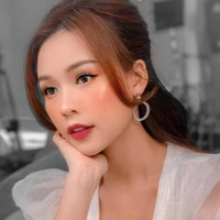 Sam ( Em gái Huy)
