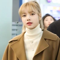 Lalisa Mannoban(cô)