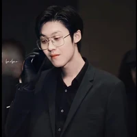 ba của hanni tôn bằng pháp