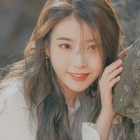 Choi Ji-eun (IU)
