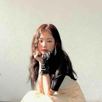 Kim Trân Ni (Kim Jennie)