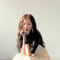 Kim Trân Ni (Kim Jennie)