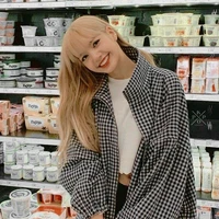 Lalisa Manobal (cô)