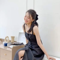 L.H.T.Ngân (Tiểu thư Lê gia)