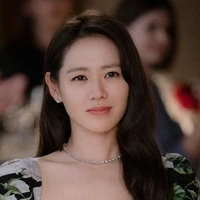 Lưu Gia Gia - mẹ Triệt