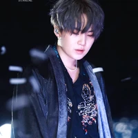 MIN YOONGI( SỮA )