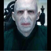 Voldemort• mai riu nem ít Tom:>