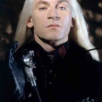 Lucius Malfoy• làm gì thì làm tao éo quan tâm:)