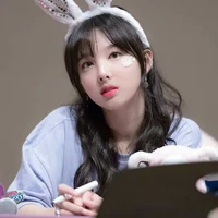 Im Nayeonie