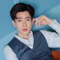 Off Jumpol Adulkittiporn