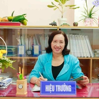 Cô Hiệu Trưởng