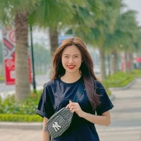 Em gái đạt