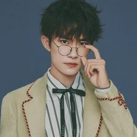 Dịch Dương Thiên Tỉ