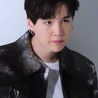 Min YoonGi ( YG )