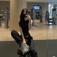 Vương Lê Bảo Như ( Chị Hai của Ngọc )