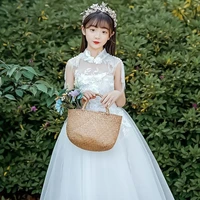 Cung Phùng Tuyết Nhã-hồinhỏ