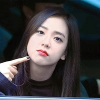 Jisoo( chị)