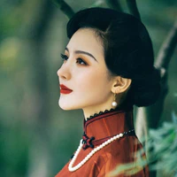 cô diệp( cô chủ nhiệm)