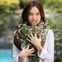 Ninh Dương Lan Ngọc ( bạn thân Ngân )