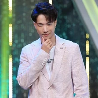 ST (thanh mai trúc mã của Ngọc)