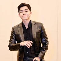 Phạm Duy Tuấn (em song sinh Thuận)