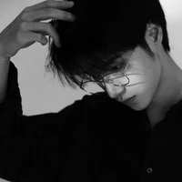 Trần Nhật Huy_ba nu9_33t