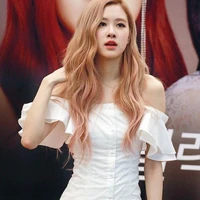 PARK CHAEYOUNG(RÓSE)
